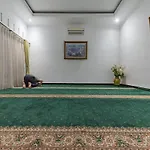 Urbanview Hotel Khayrizsan Tasikmalaya By Reddoorz