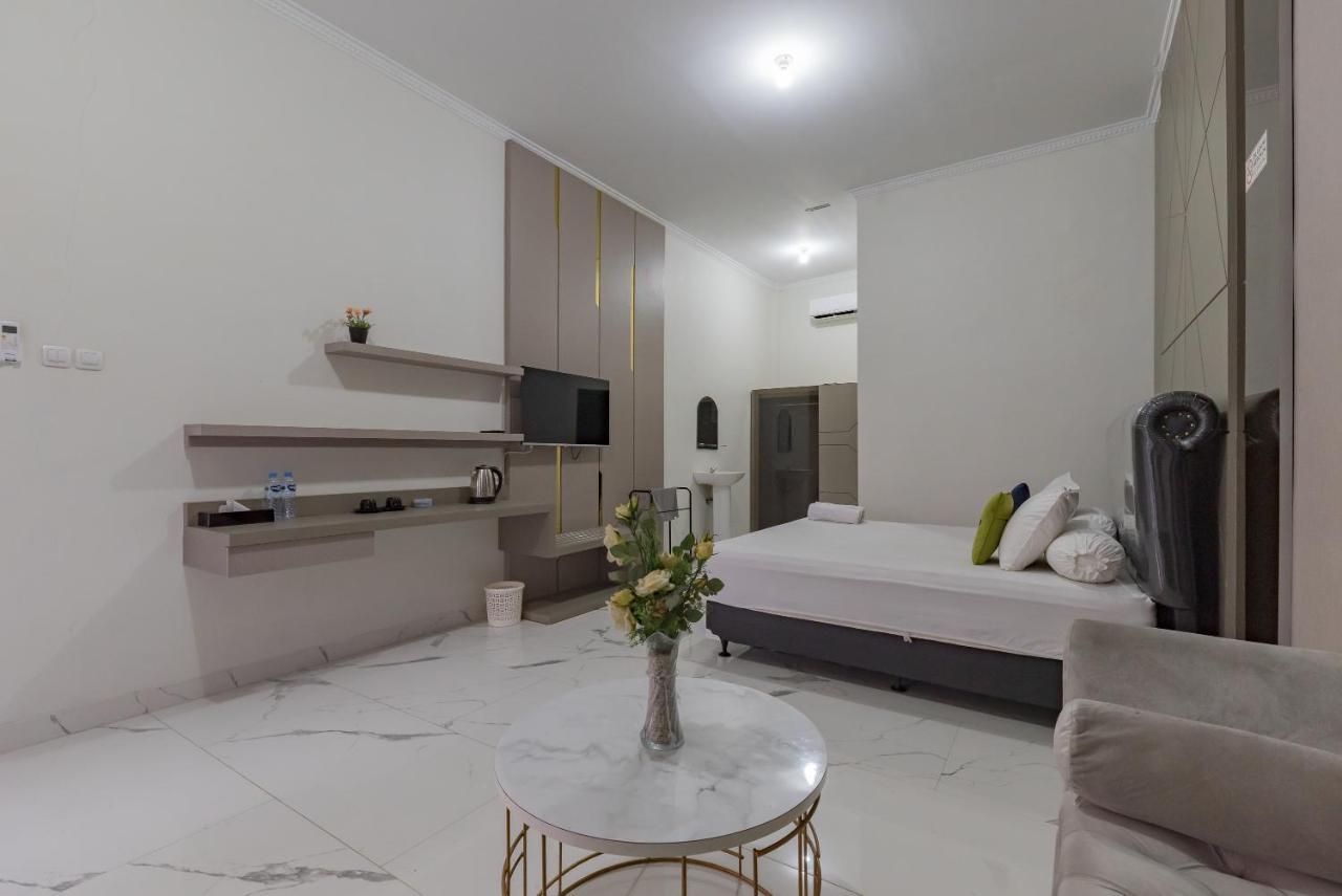 Urbanview Khayrizsan By Reddoorz Hotel 3*