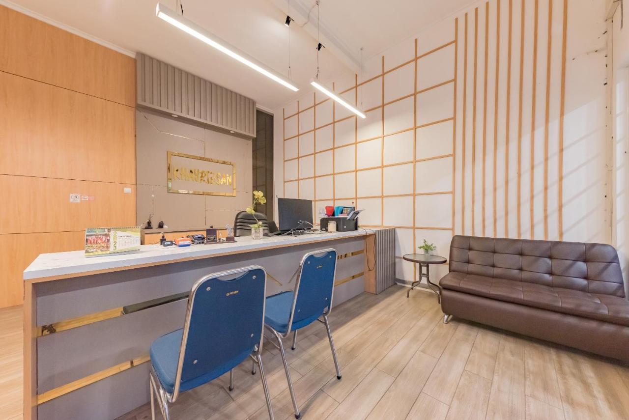 Hotel Urbanview Khayrizsan By Reddoorz 3*