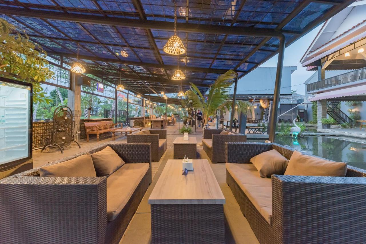 Urbanview Khayrizsan By Reddoorz 3*